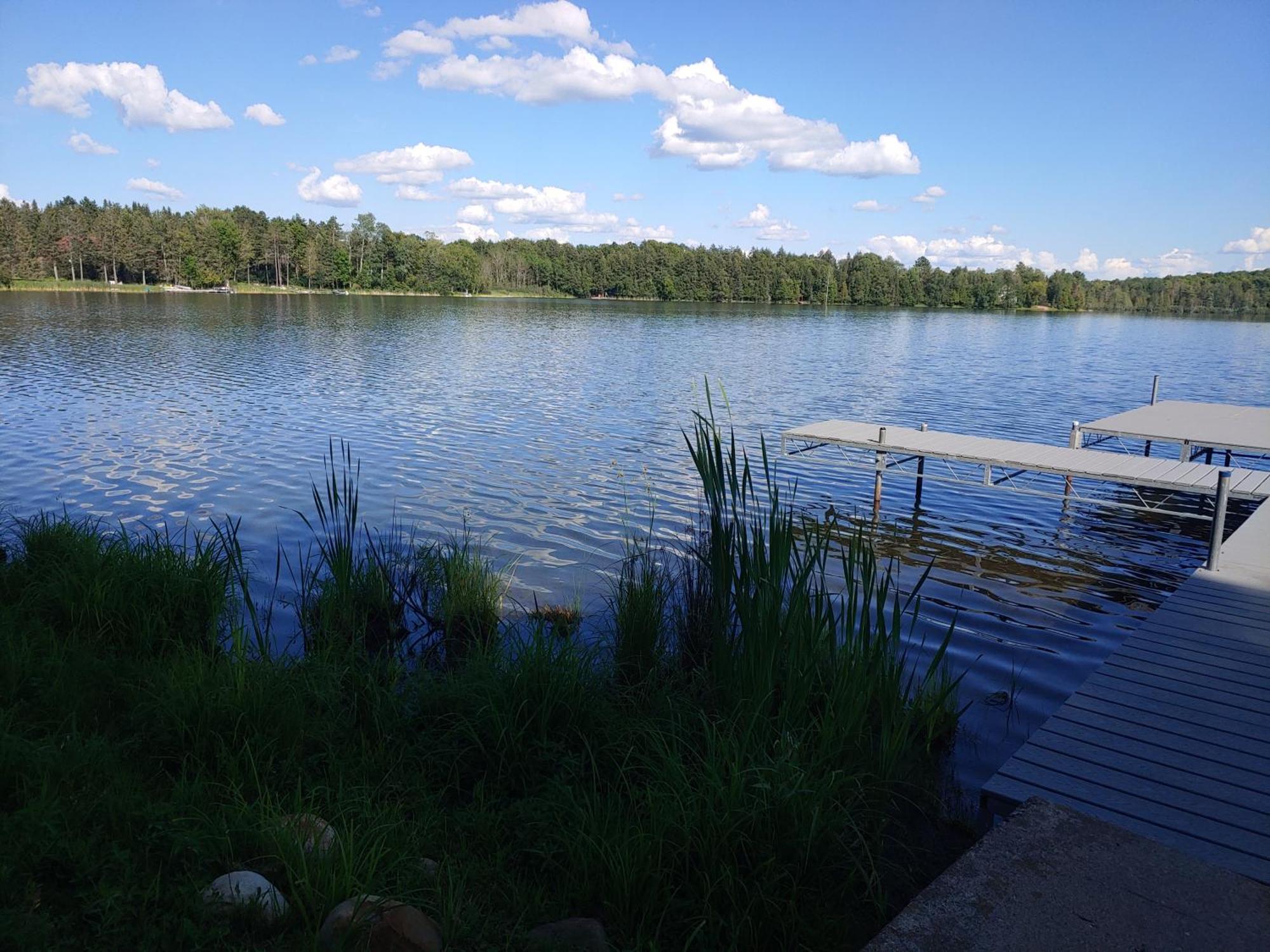Iron River Lakeshore Motel Ice Lake מראה חיצוני תמונה