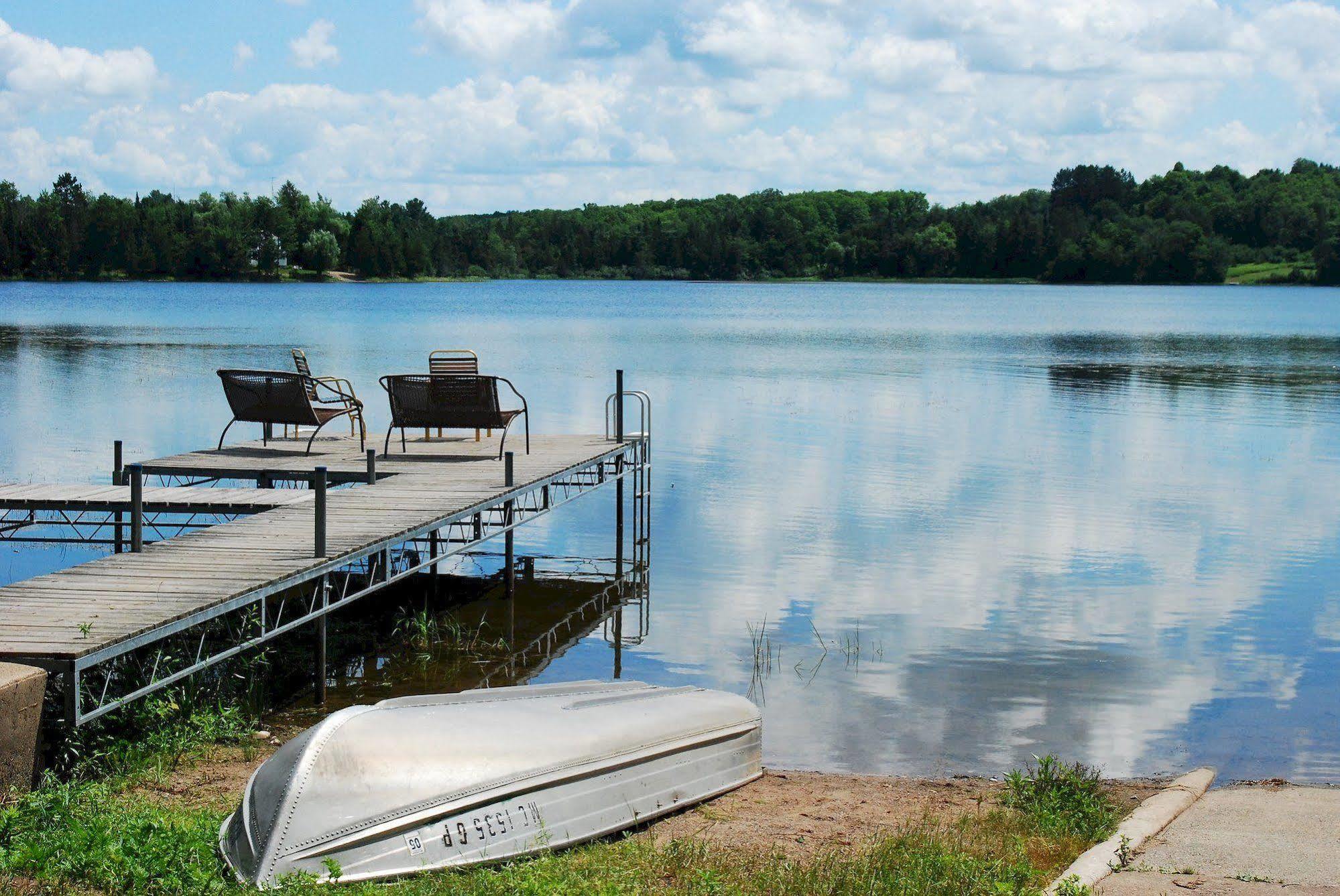 Iron River Lakeshore Motel Ice Lake מראה חיצוני תמונה