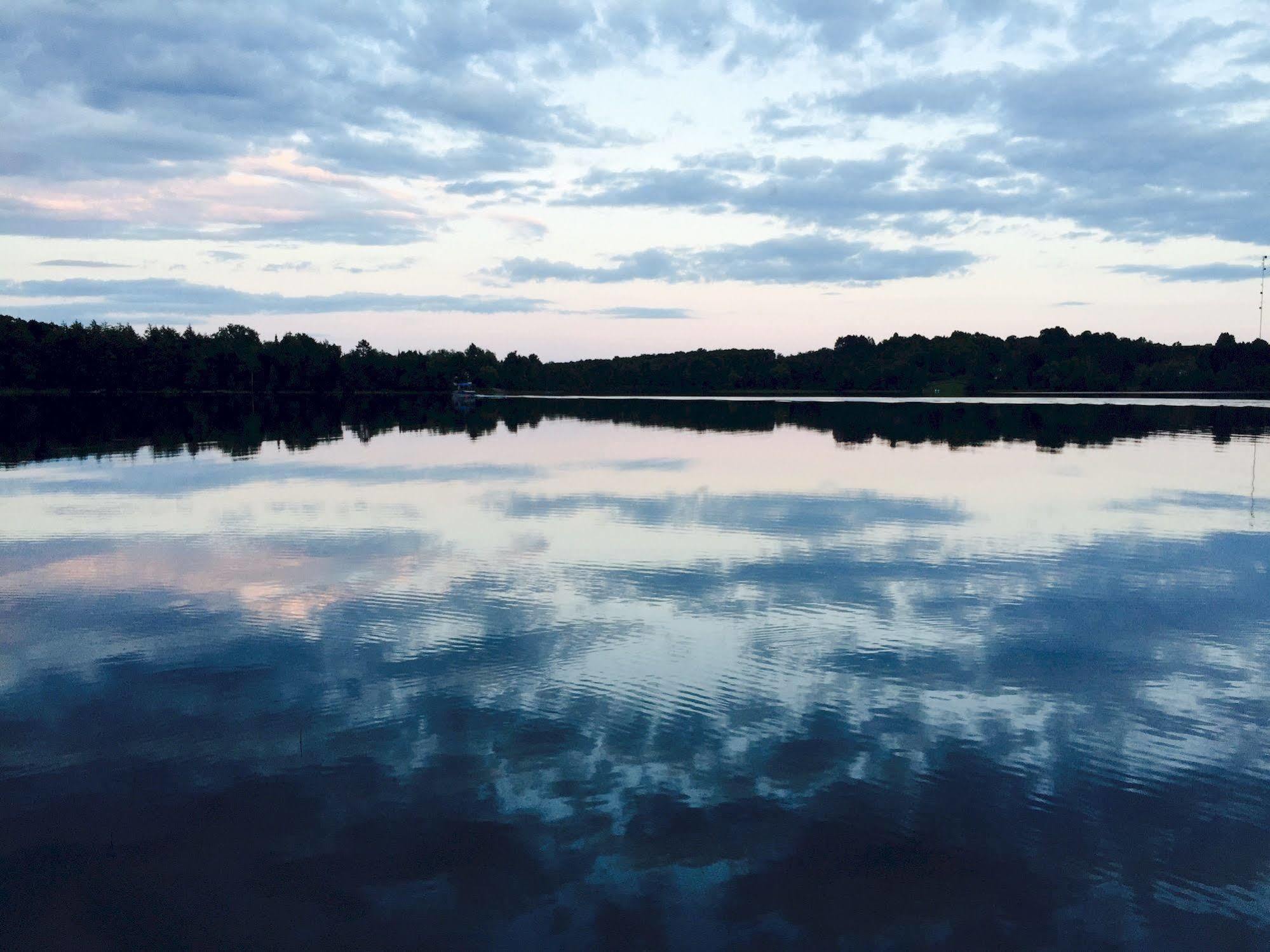 Iron River Lakeshore Motel Ice Lake מראה חיצוני תמונה